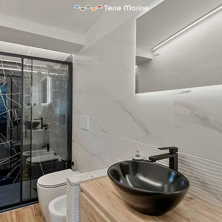 Apartment Platform Zero, Terre Marine